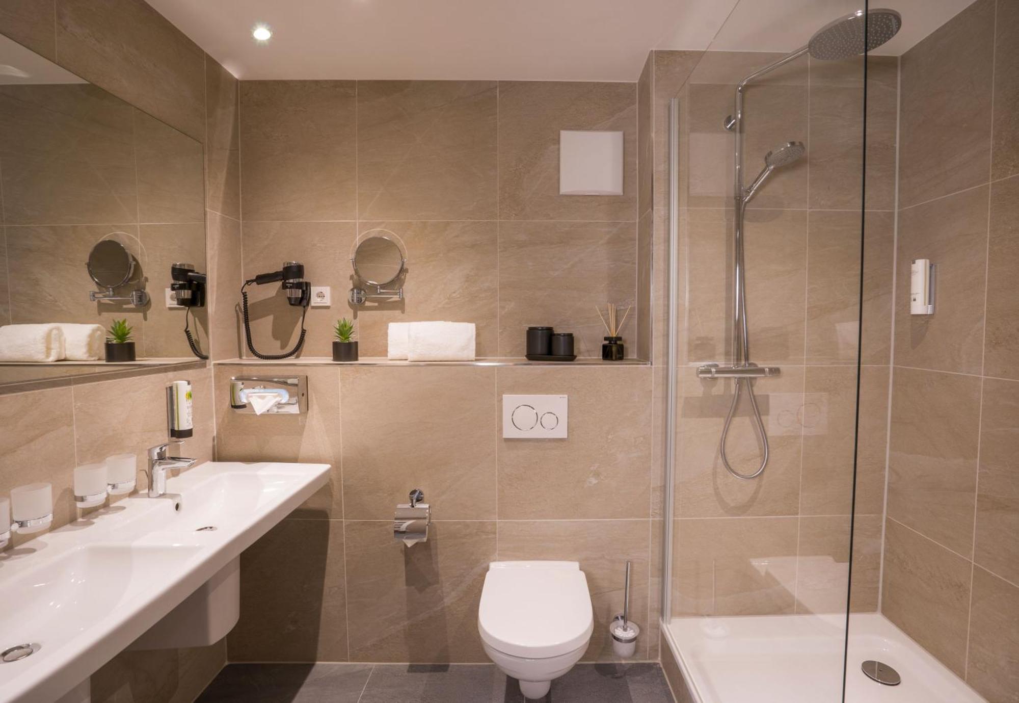 Hotel Goldene Rose Хайделберг Екстериор снимка